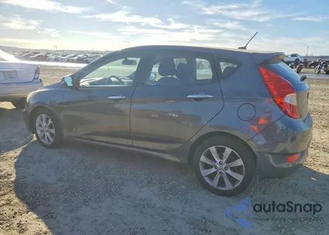 2013 Hyundai Accent Gls z USA, uszkodzony, nr VIN KMHCU5AE2DU086852